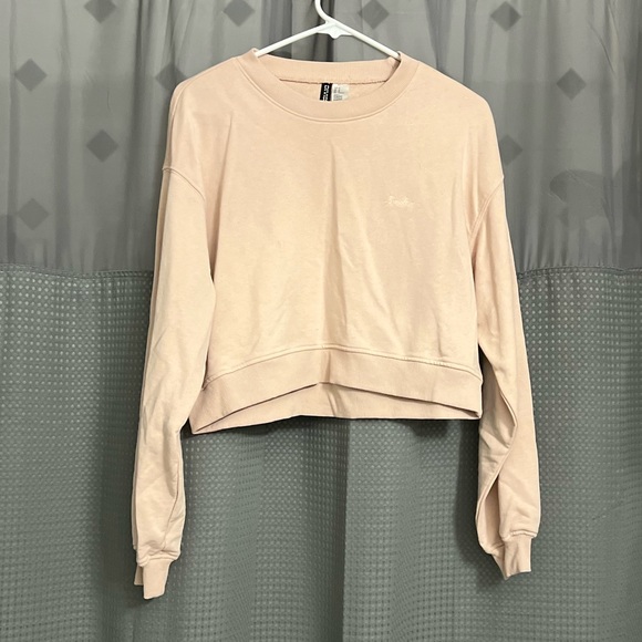 H&M light pink pullover. Smile embroidered - Picture 5 of 7